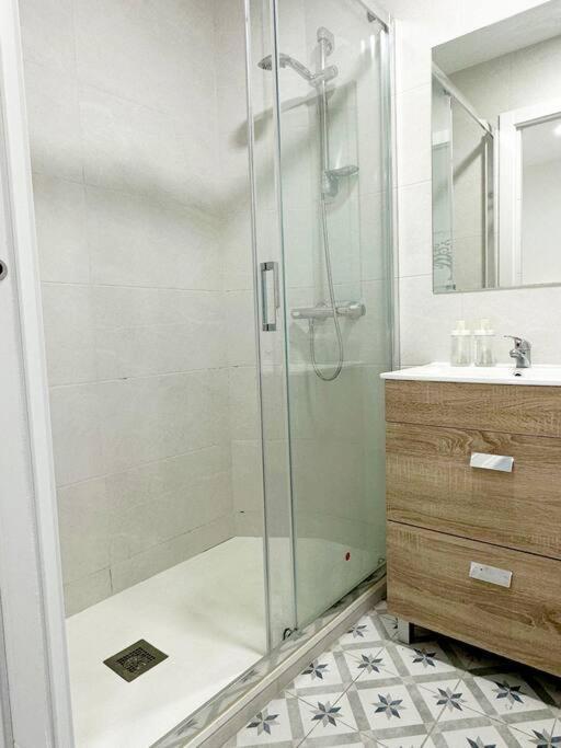 Apartamento De Diseno En Laredo Centro Екстер'єр фото